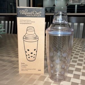NEW Pampered Chef Dots Cocktail Shaker #2282